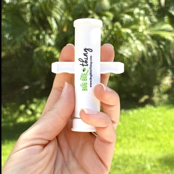 Bug Bite Thing Set Of 2 Insect Sting Relief Tool New Reusable - Picture 1 of 9